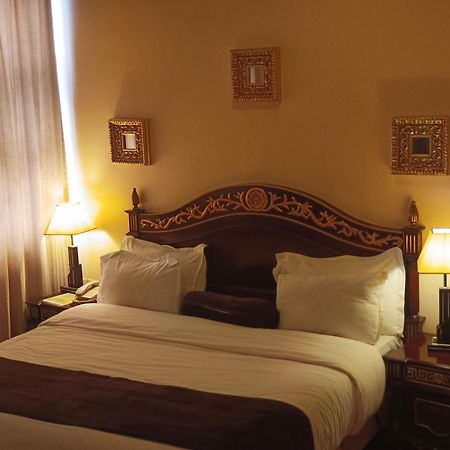 Owu Crown Hotel איבאדן מראה חיצוני תמונה
