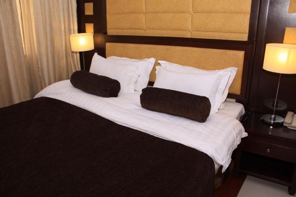 Owu Crown Hotel איבאדן חדר תמונה