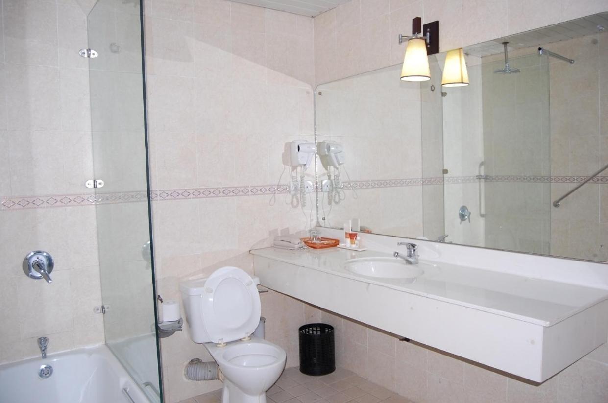 Owu Crown Hotel איבאדן חדר תמונה